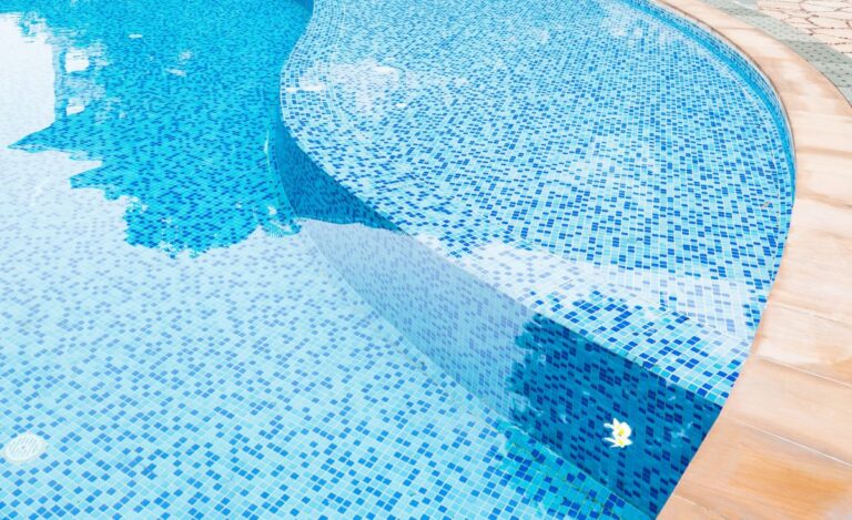 inground swimming pool